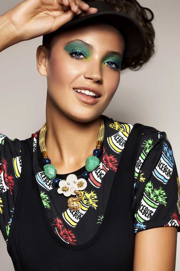 female green eyeshadow patterned top