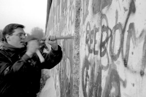Berlin - Hammer & Chisel © Cambridge Jones