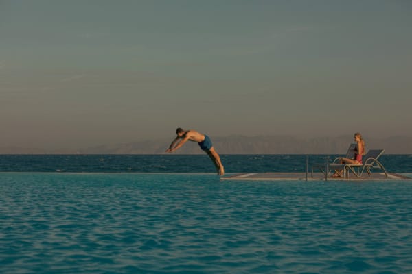 Thomas Cook © Jason Knott