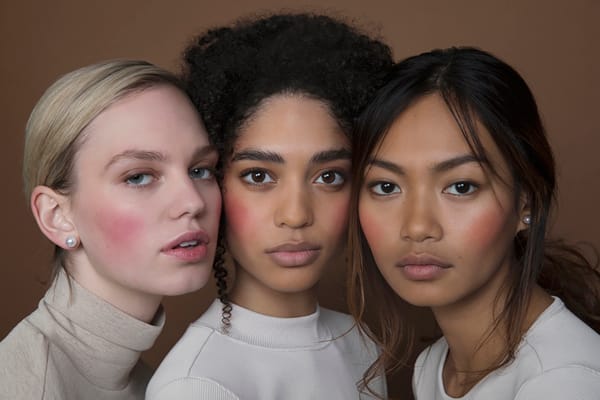 L'Officiel Magazine © Holly McGlynn