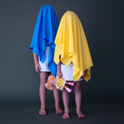 Maria & Varvara Hide © Phill Babb